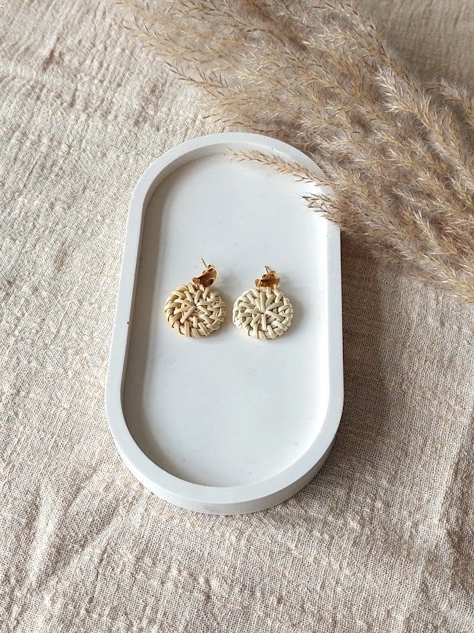 Small rotan earrings