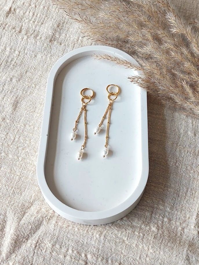 Vive pearl earrings