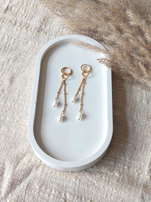 Vive pearl earrings