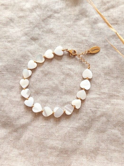 Shell heart bracelet