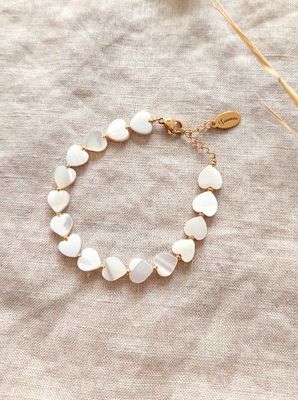 Shell heart bracelet