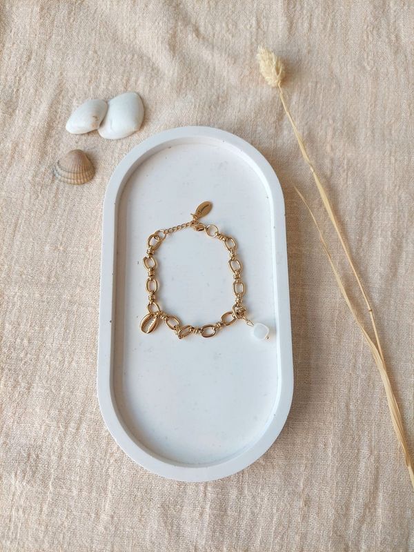 Stainless steel shell bracelet
