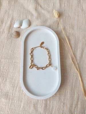 Stainless steel shell bracelet