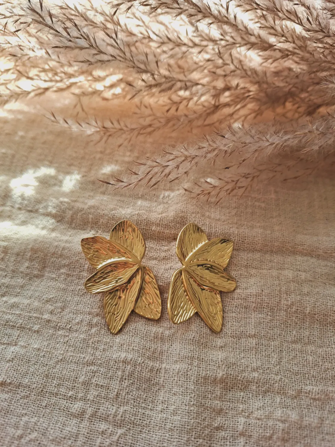 Flower spring earrings