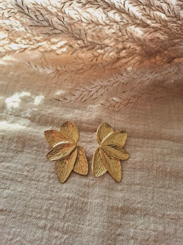 Flower spring earrings