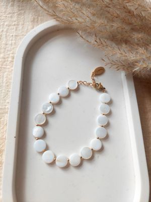 Round shell bracelet Round shell bracelet