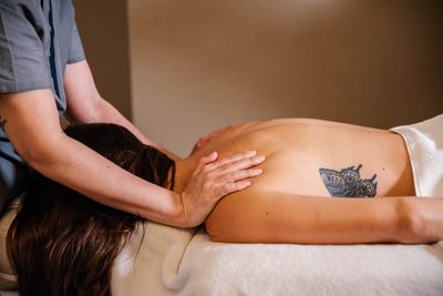 Masajes - Wine & Relax Masajes - Wine & Relax