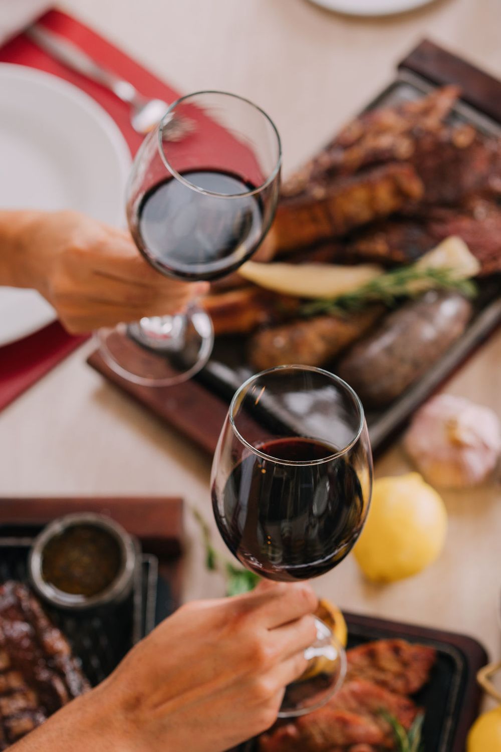 Almuerzo de Pascuas 2026 - La Hacienda Grill