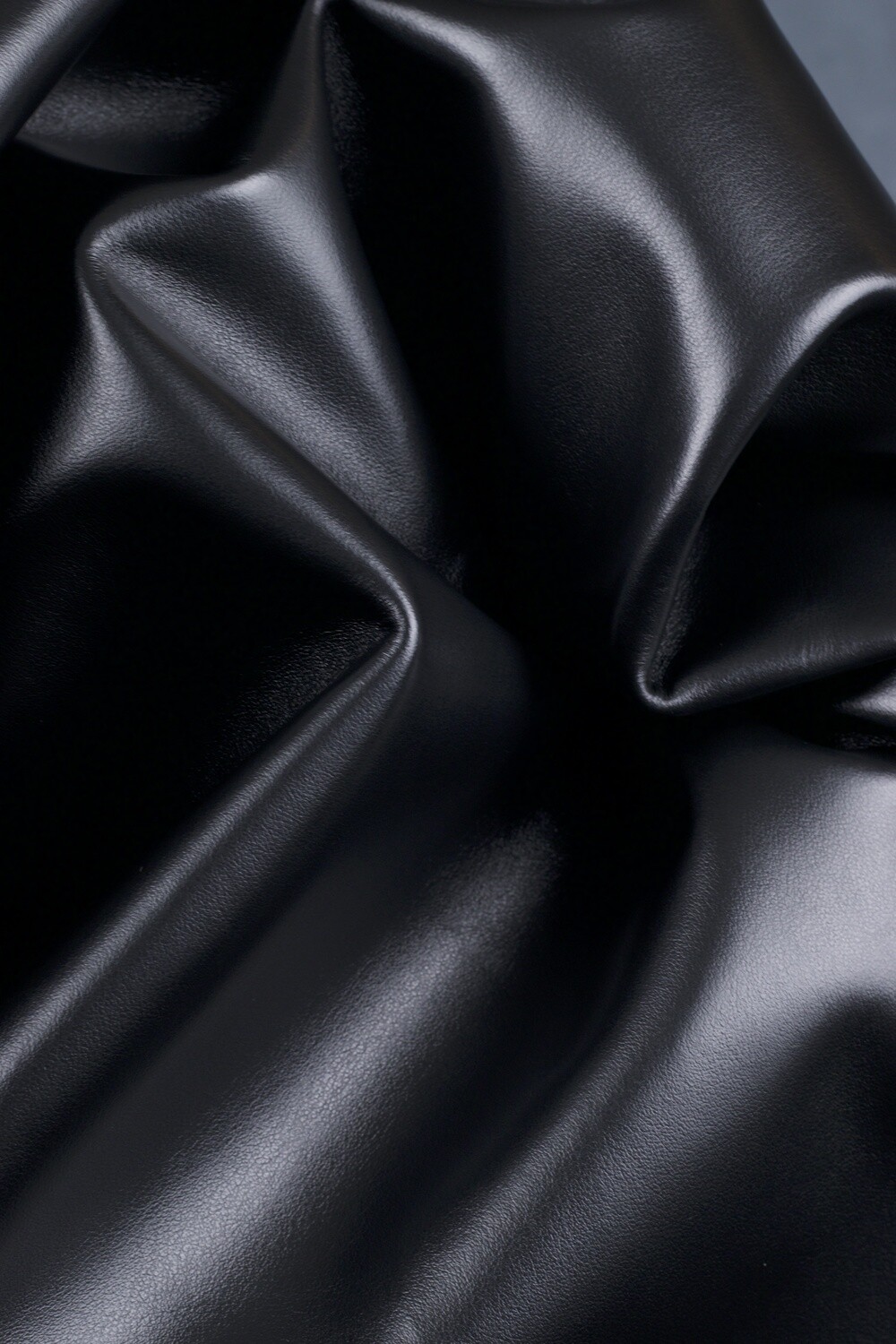 Smooth Leather - Black, Size: 2.09m2 / 22.50ft2 (180x95cm), Color: Black, Thickness: 1.1mm