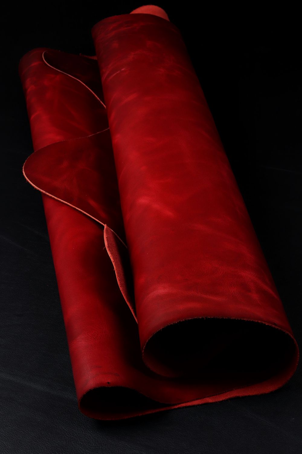 Leather &quot;Chomp&quot; - Cherry