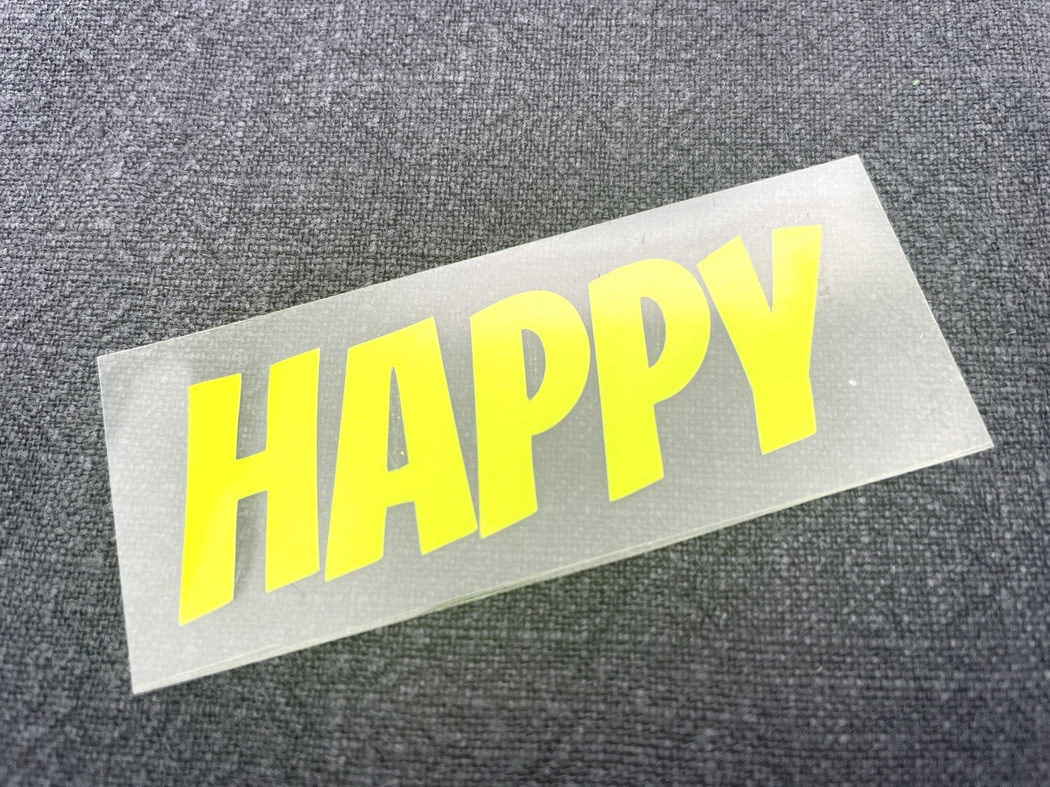 Statement Plot "Happy" Neongelb
