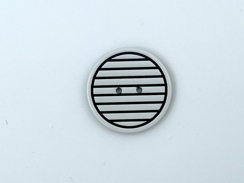 Zweiloch Knopf Schwarz Weiß 2 cm Durchmesser Muster 1