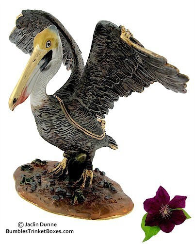 Pelican Stretching Trinket Box
