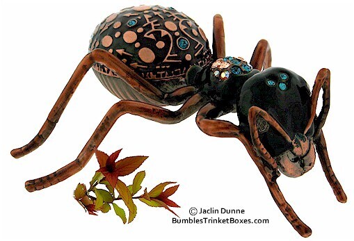Large Ant Trinket Box