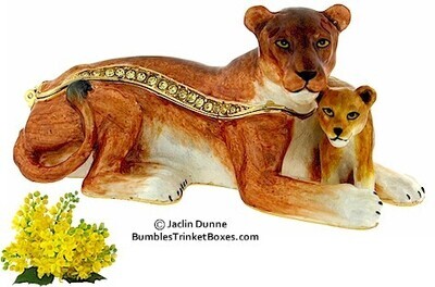 Lioness and Cub Trinket Box