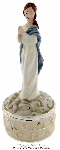 Praying Mary