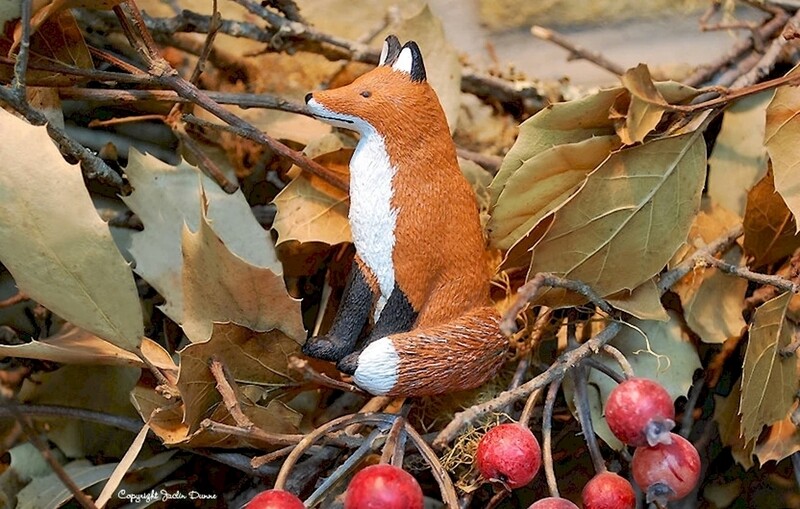 Red Fox Sitting | Hand Painted Christmas Ornament &amp; Decorative Magnet