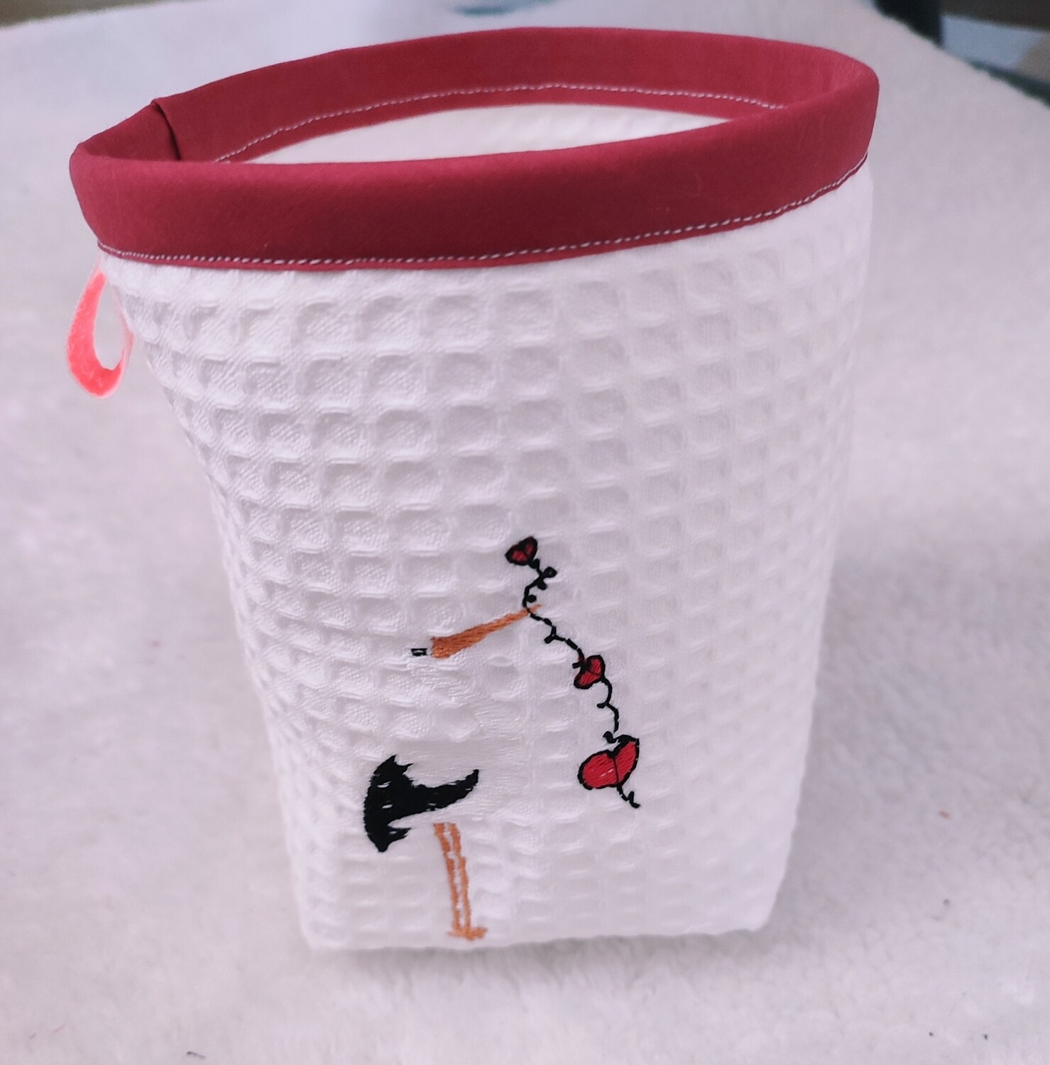 Paniere à lingettes cigogne coeurs rouge