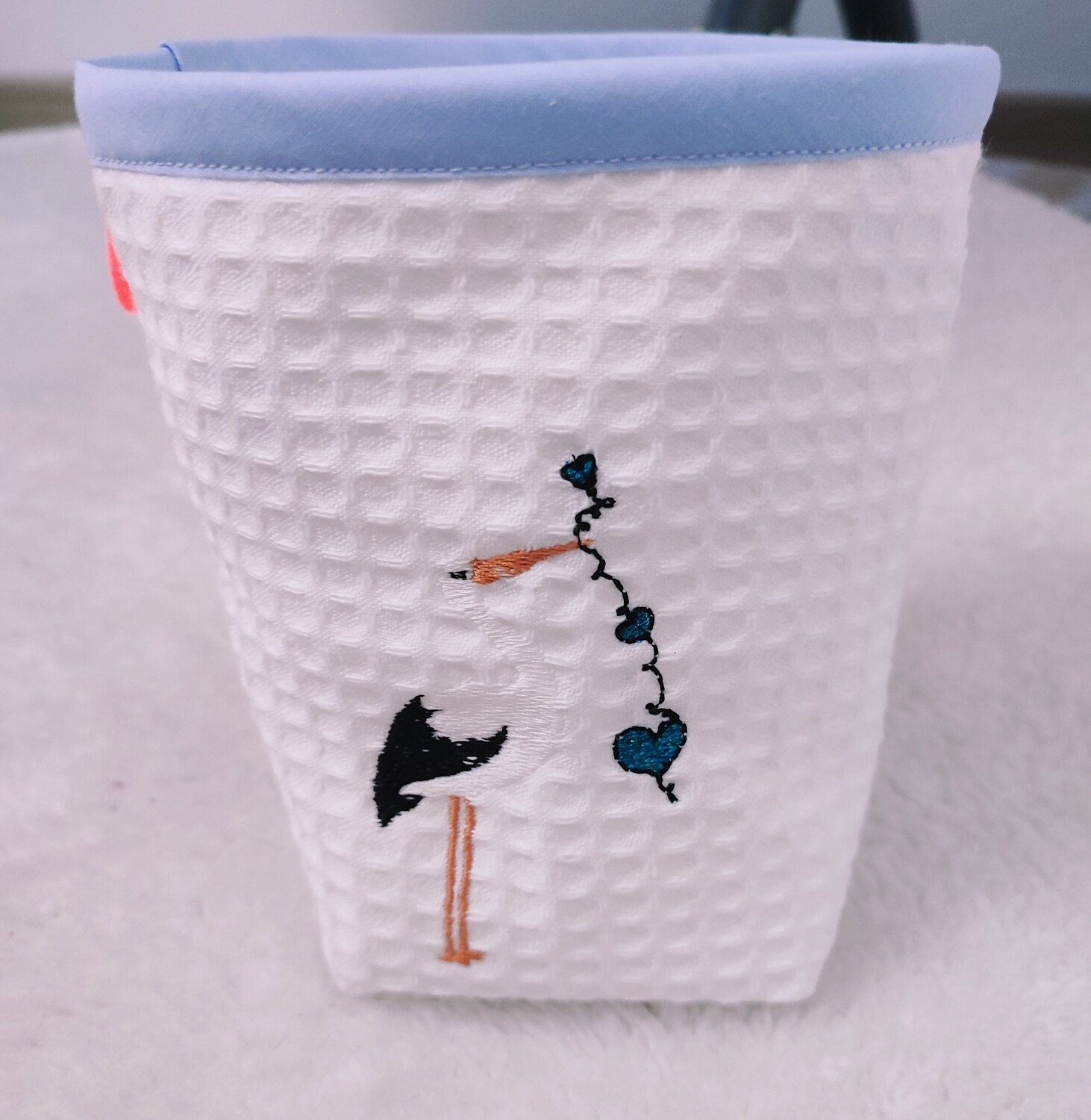 Panière à lingettes cigogne coeurs bleue