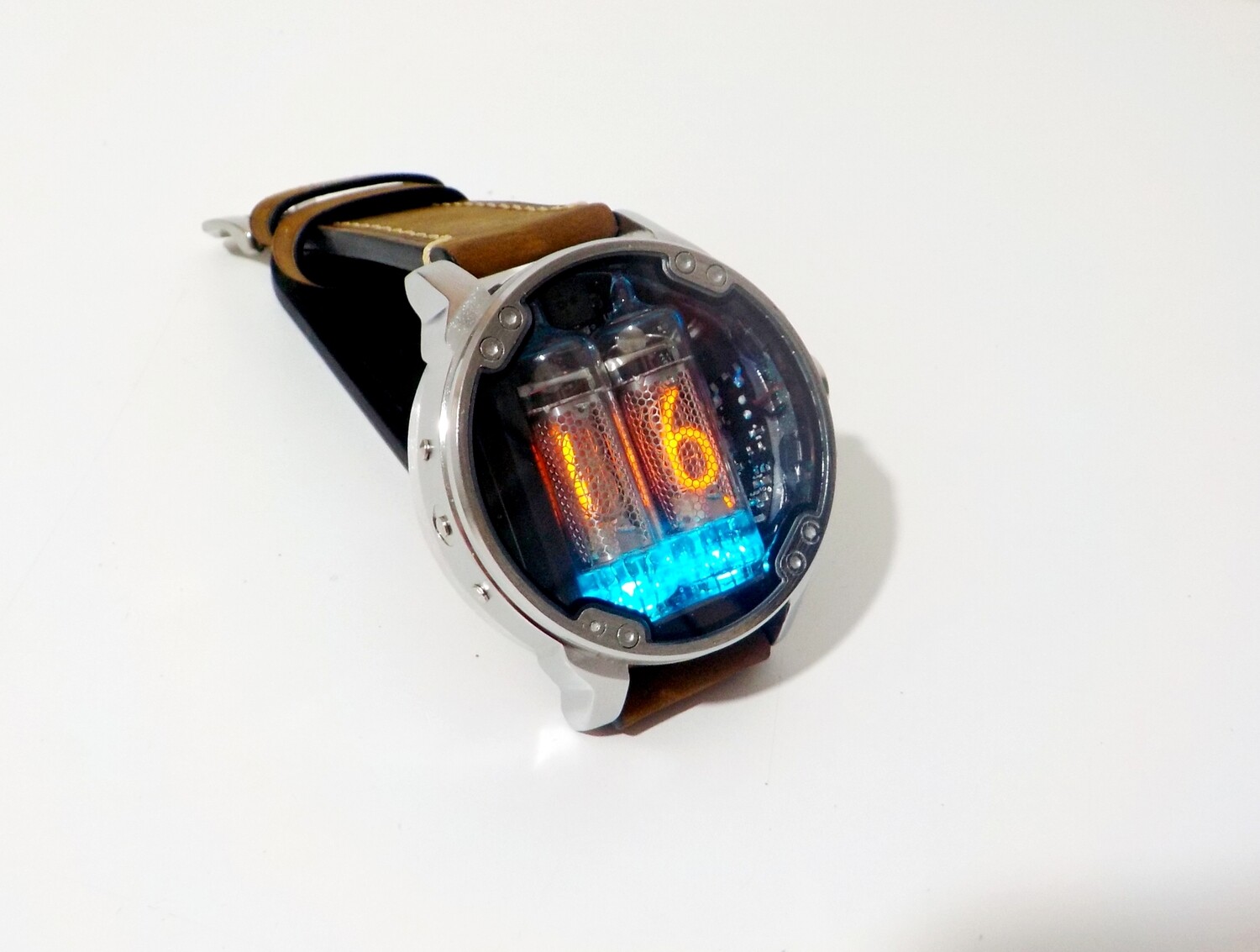 Nixie Uhr die N-186 Vintage Armbanduhr, Röhrenuhr, Aluminium und IN_16 Tubes, RGB, Accelerometer