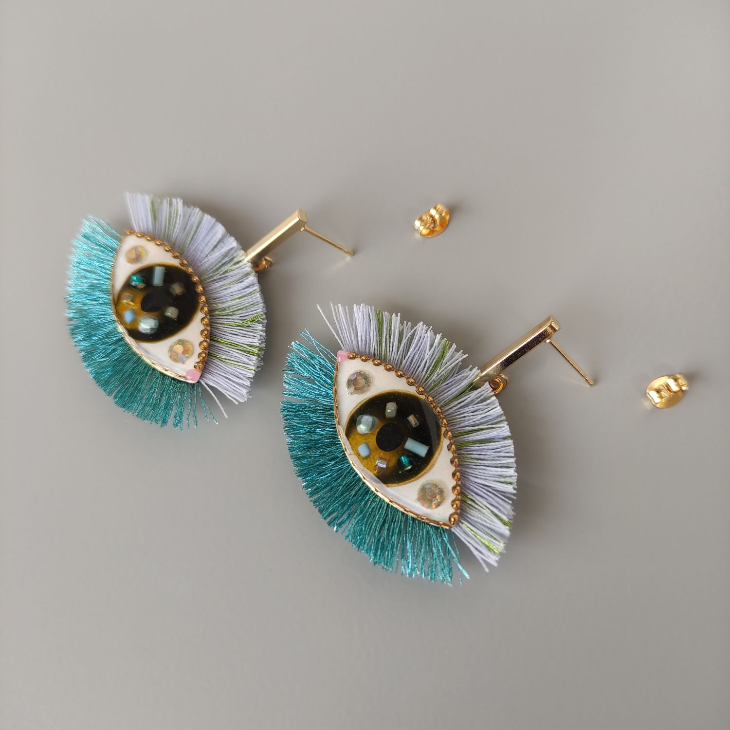  Eye Earrings with Lashes