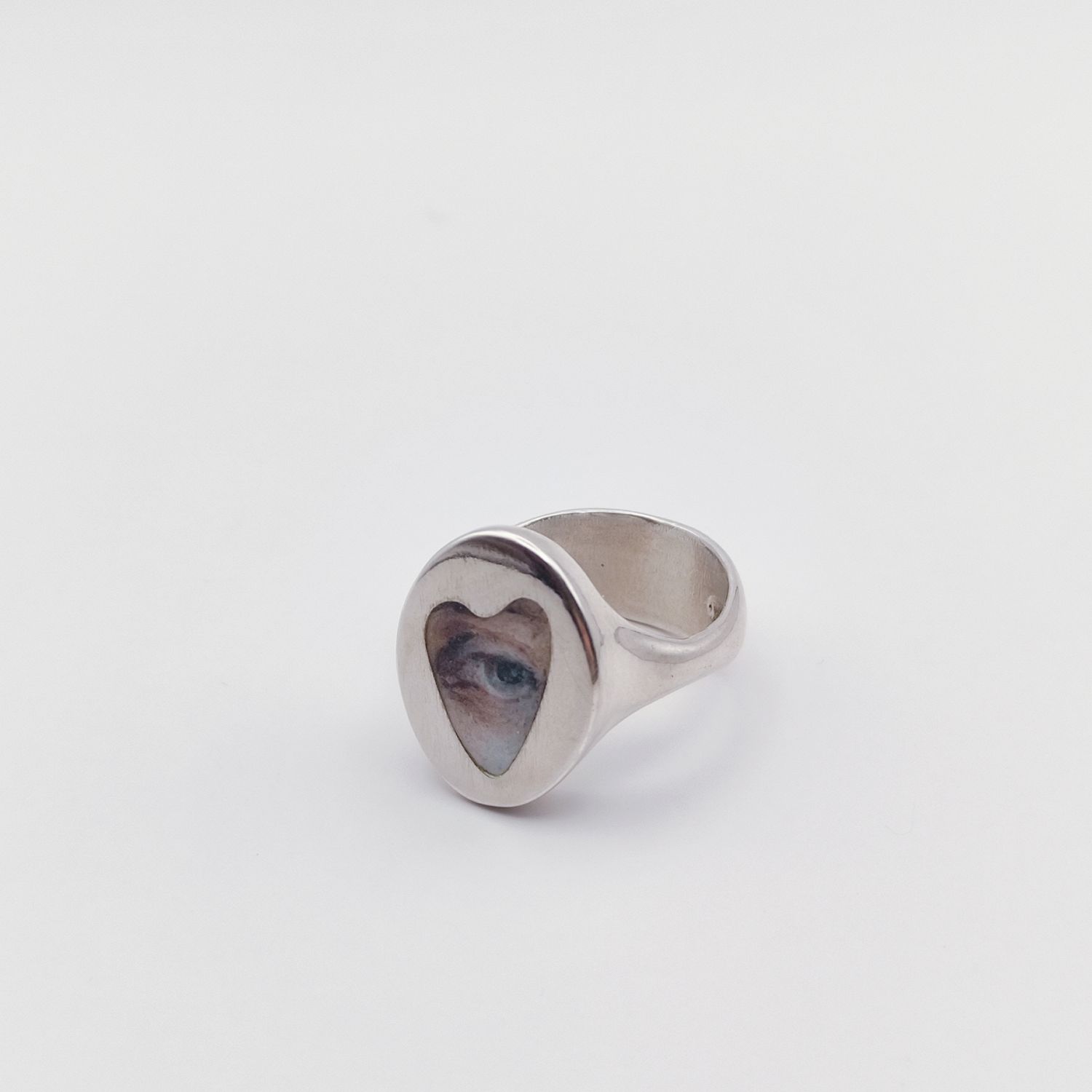 Lover&#39;s Eye Ring