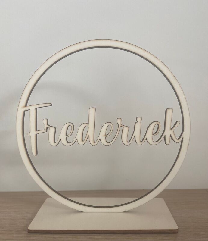 Houten hoop met naam / met bloemen 