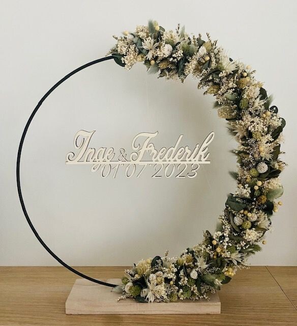 Flowerhoop Hellian Gepersonaliseerd  + datum