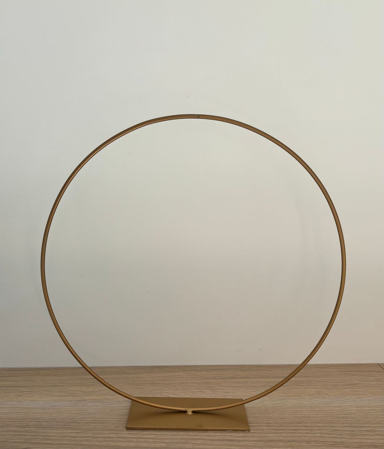 Cirkel 25 cm met  Metalen voet  (Goud)