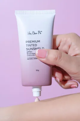 Her Choice Ph Premium Tinted Sunscreen SPF50+ 50g
