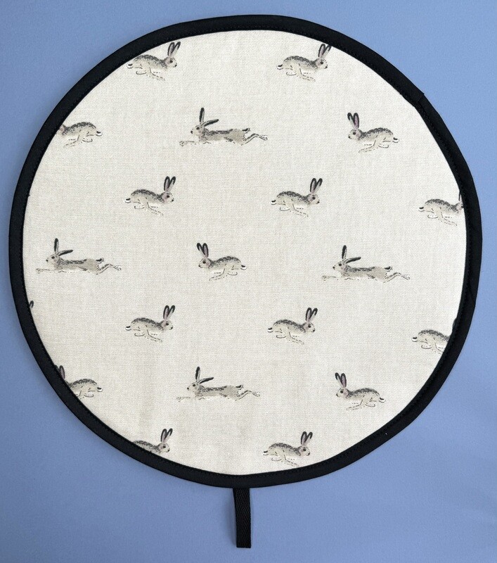 Aga - Sophie Allport "Hares"