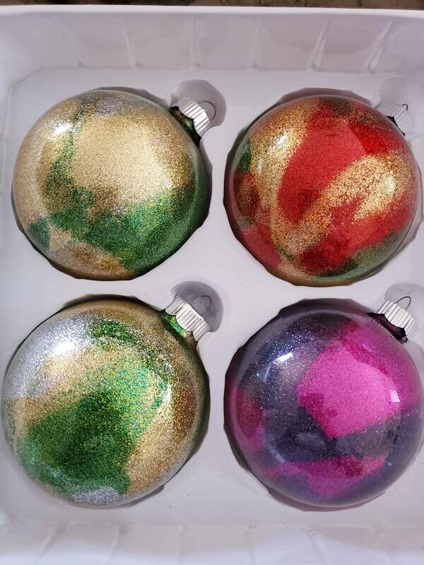 Medium Ornament