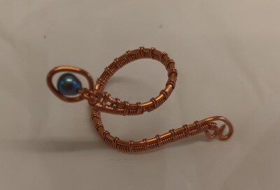 Copper wire ring with fresh water pearl