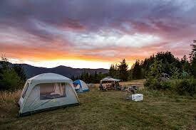 CAMPING