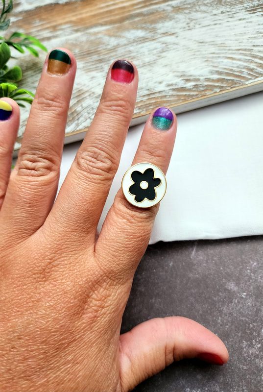 Monocrom Ring