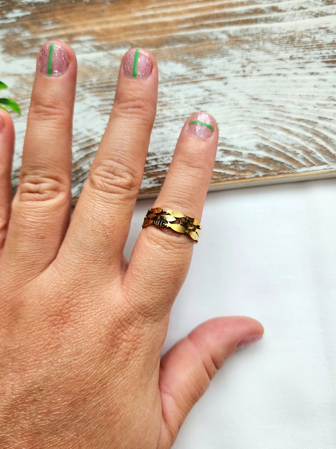 Schoofish Ring