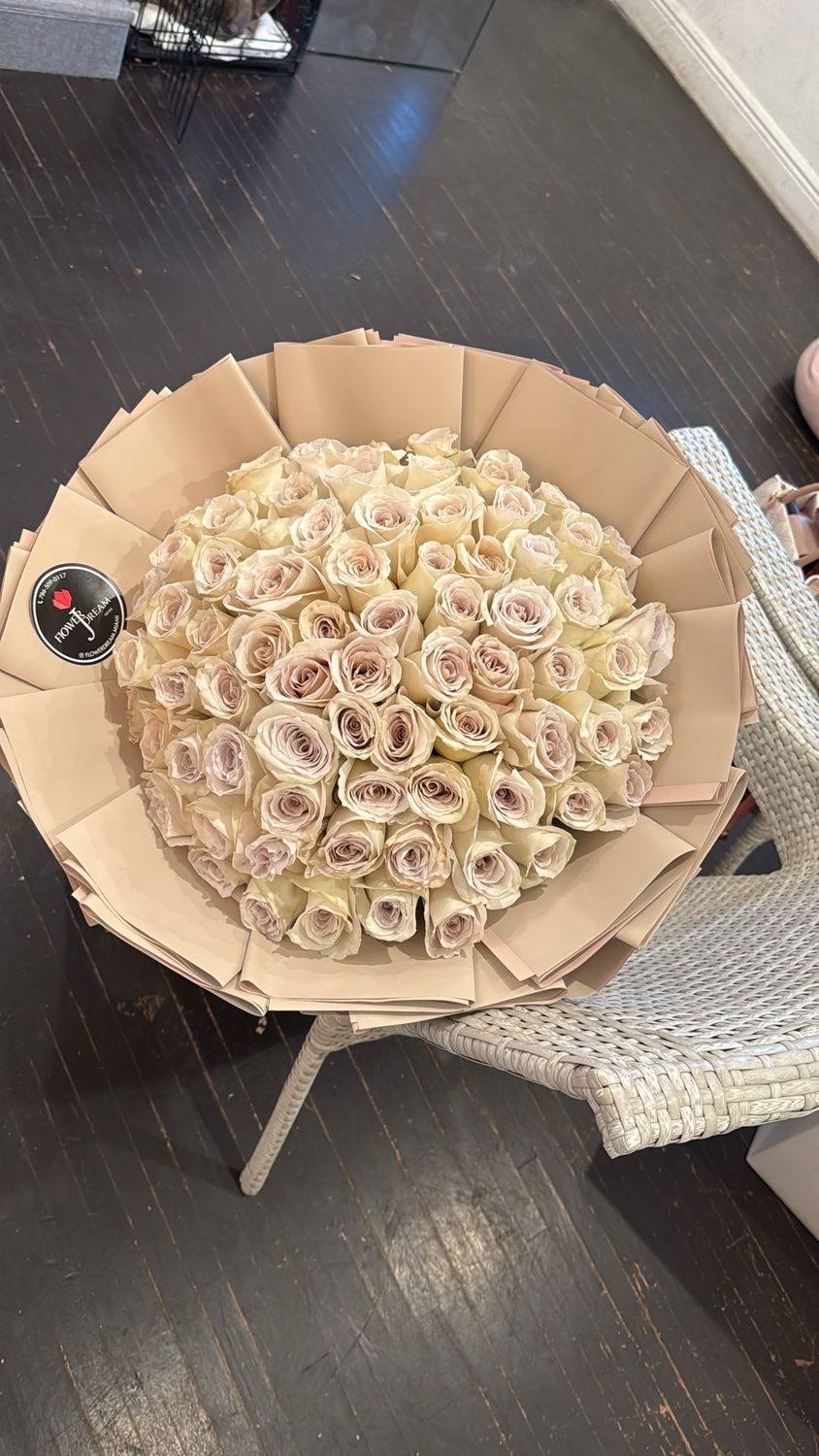 Cream bouquet