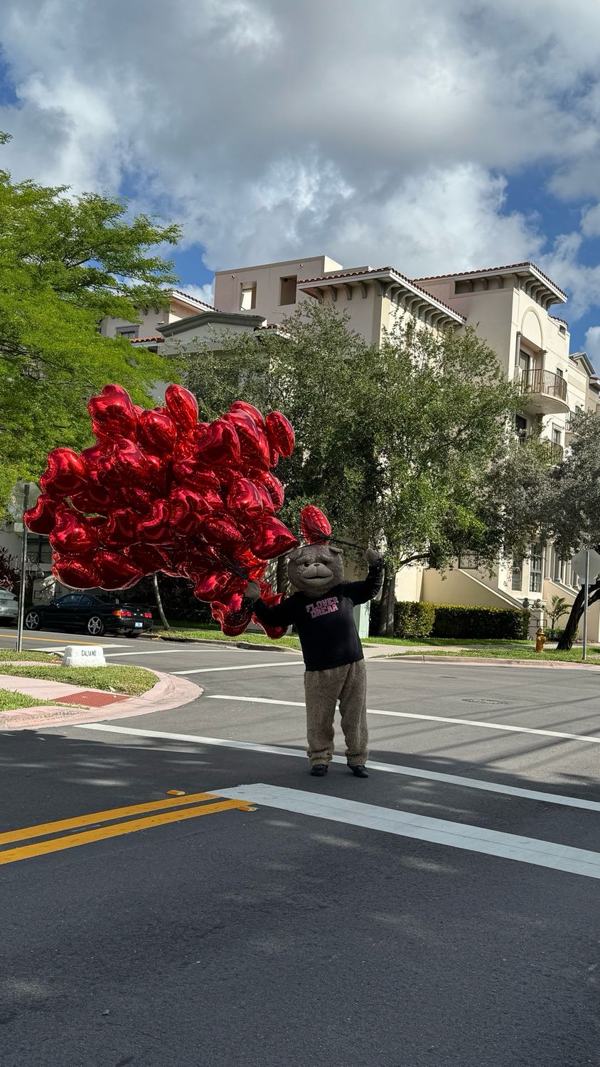 100 balloons