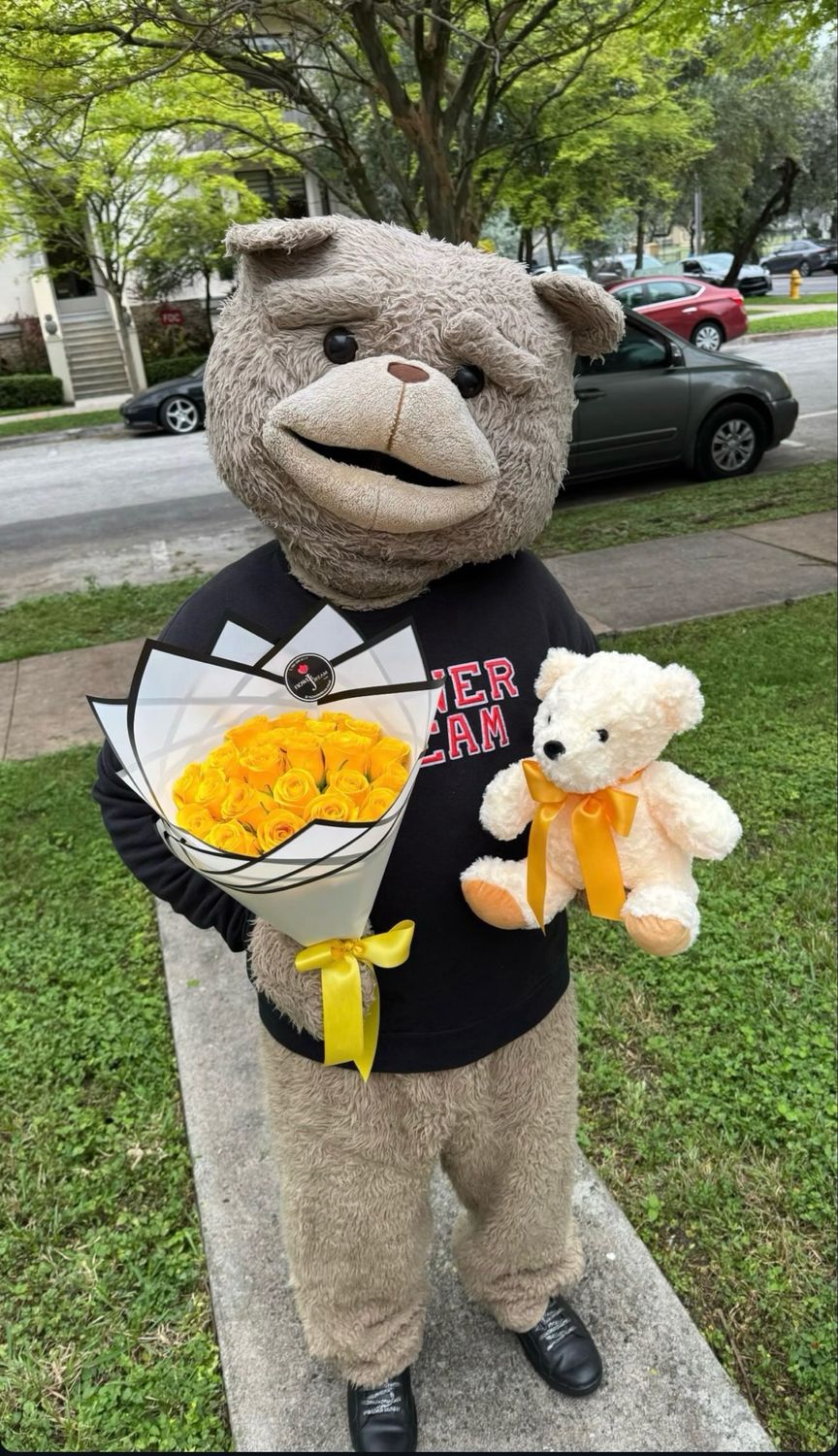 Mini Bear with yellow flowers Mini Bear with yellow flowers