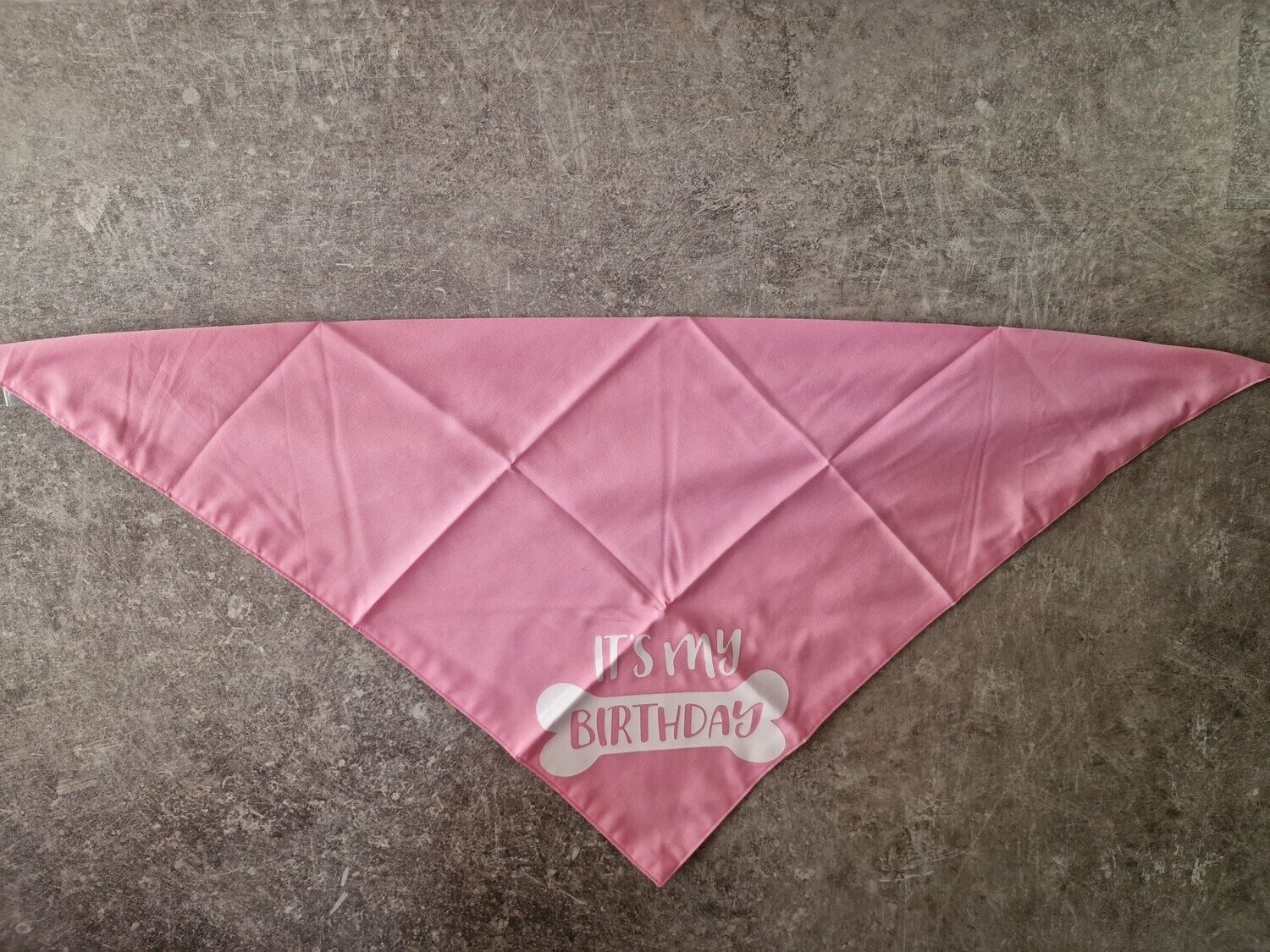 Bandana roze "it's my birthday"