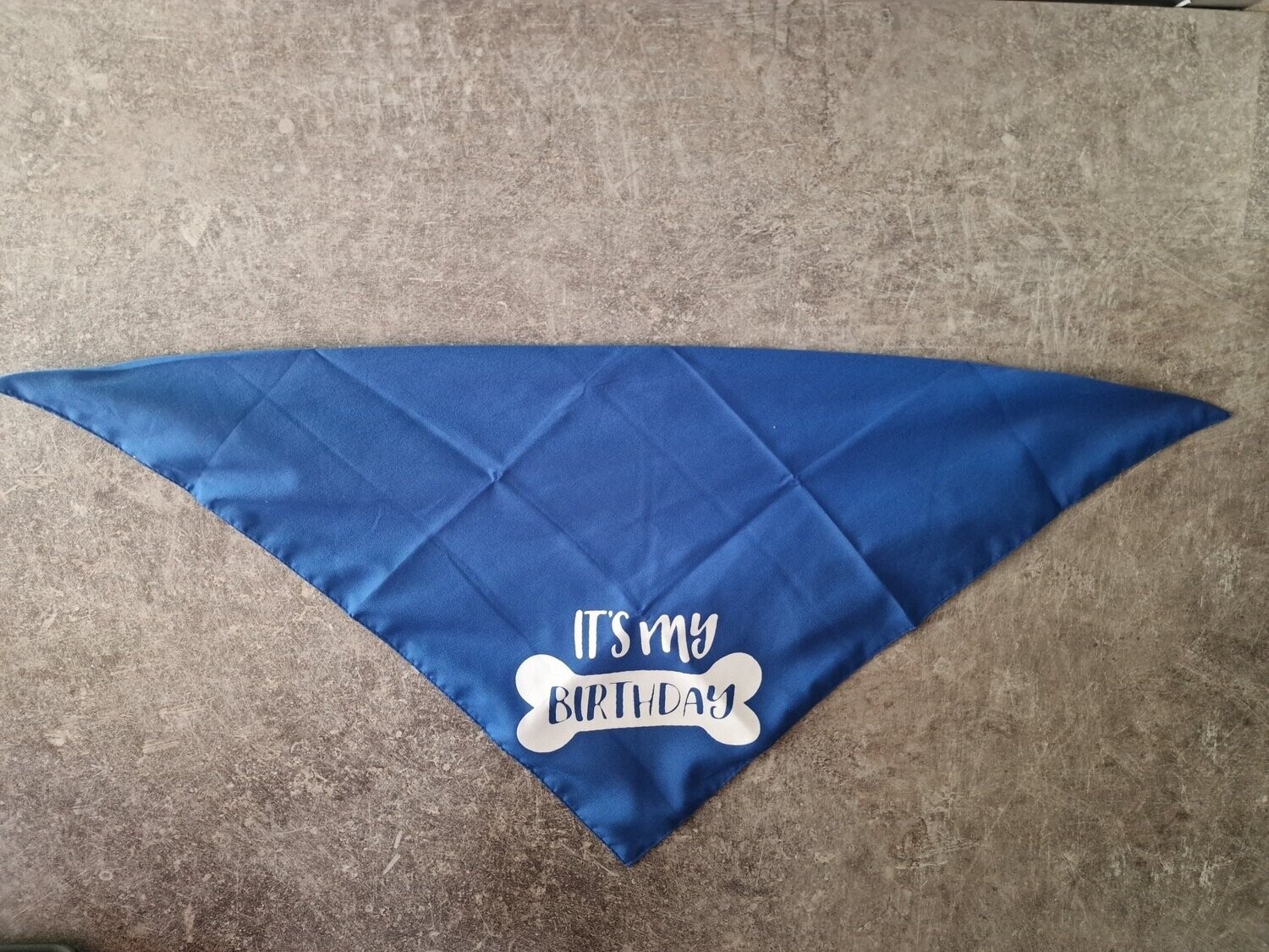 Blauwe bandana "it's my birthday"