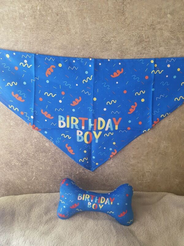 Bandana "Birthday Boy" en speeltje met piep