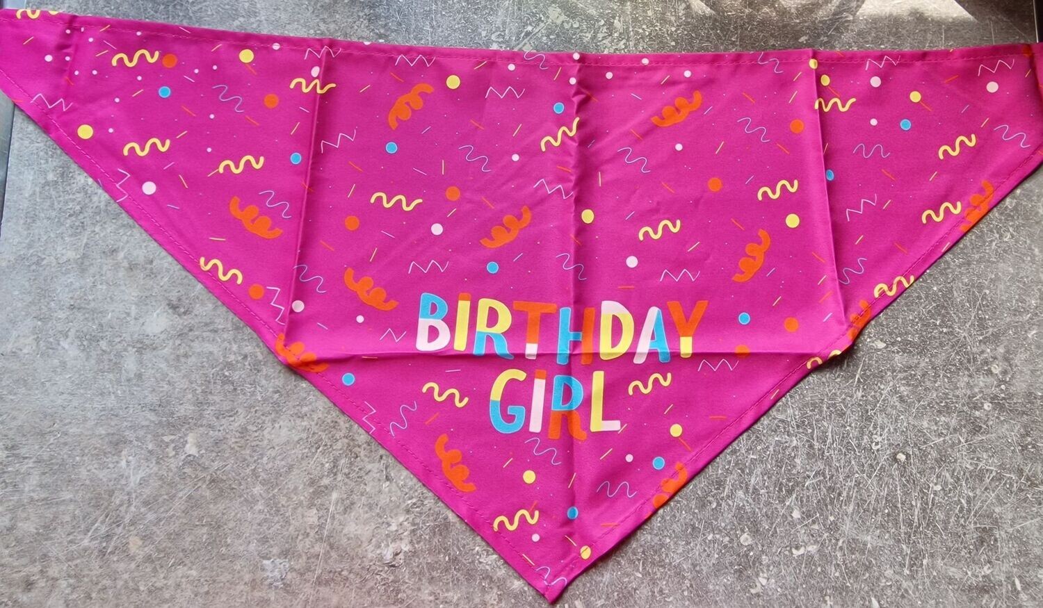 Bandana roze "birthday girl"