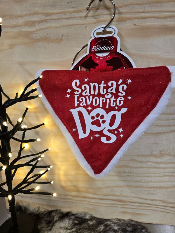 Kerstbandana Mt L Santa's favorite dog ?