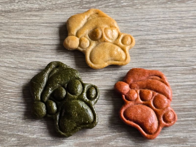 Pootjes met kerstmuts per 100gram