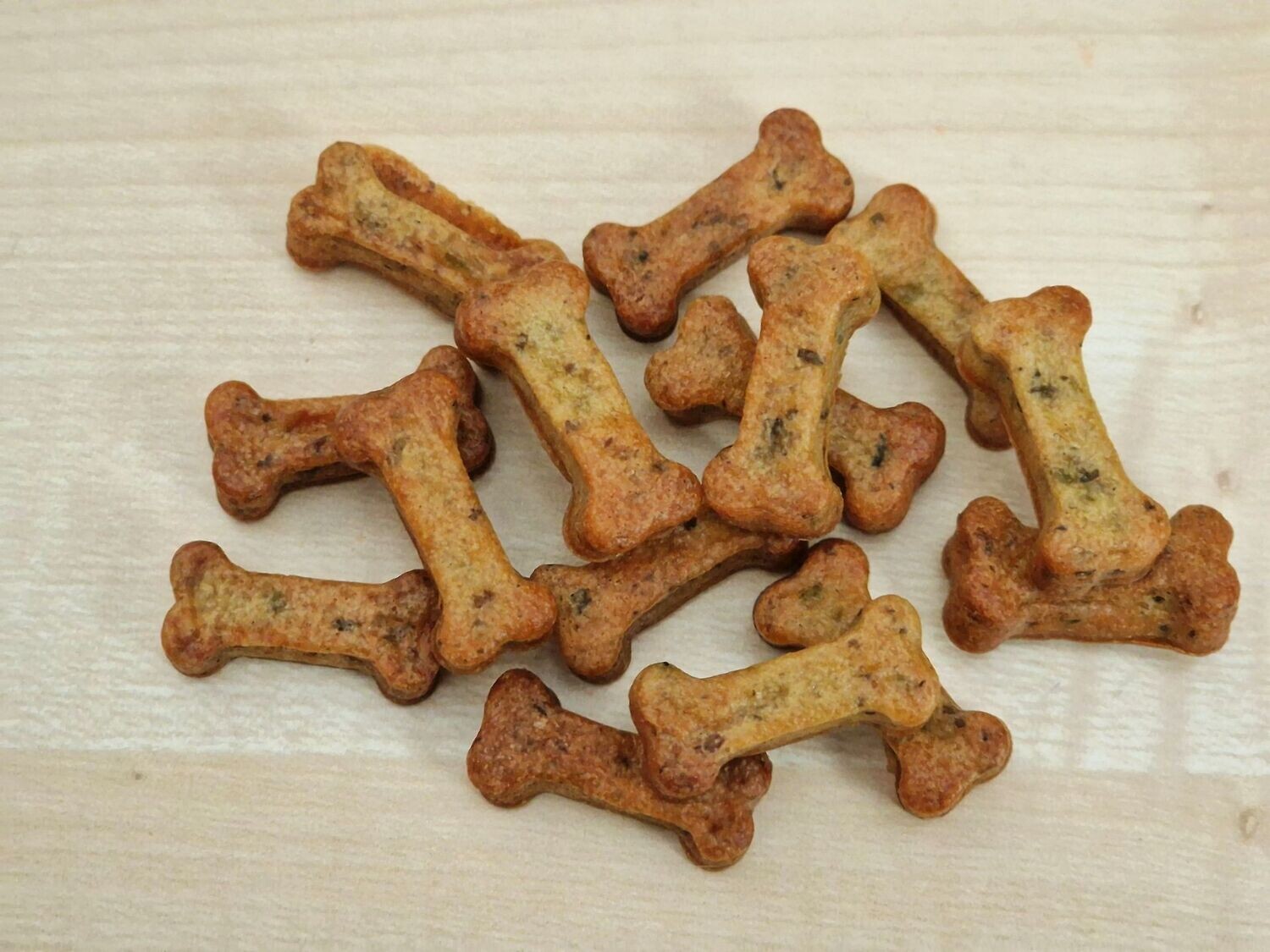 Trainerkoekjes /kleine koekjes zalm zeewier per 100gr Trainerkoekjes /kleine koekjes zalm zeewier per 100gr