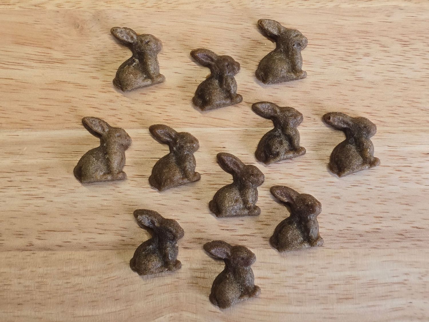 Mini paashaasjes(trainers)duivelsklauw-kaas) per 100gr