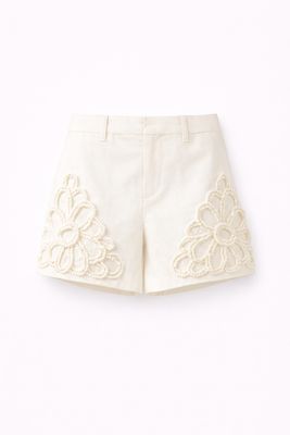 FLORAL EMBELLISHMENT DETAIL SHORTS