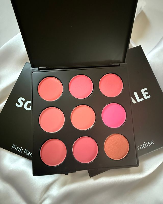 PINK PARADISE BLUSH PALETTE + BLUSH BRUSH BUNDLE