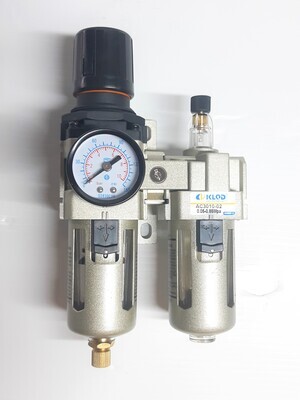 Front view of Compressed Air Adjustable Pressure regulator from 7 to 125 psi with built in 40 micron Filter and adjustable oil lubricator. 1/4 inch BSPT ports.